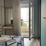 Dani's
