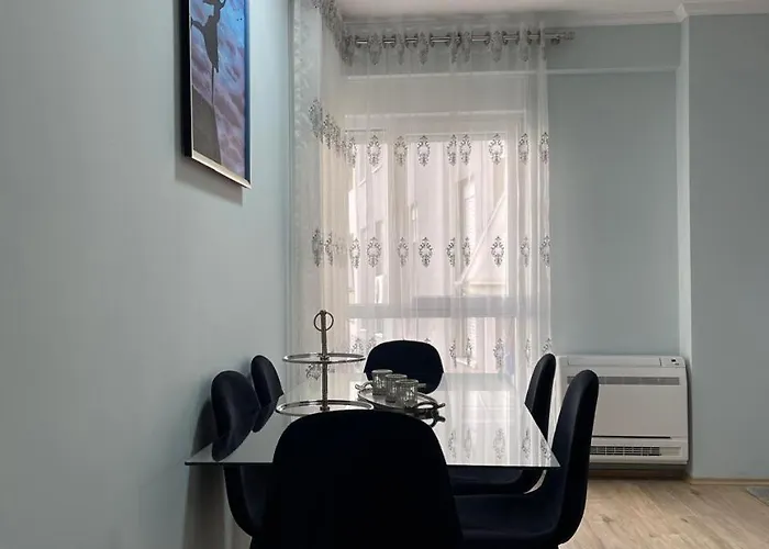 Dani's Apartment *